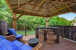 Paradise Bay Resort