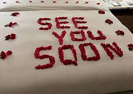 Ocean Sands Beach Boutique Inn - Stay At the Beach