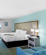 Ocean Sands Beach Boutique Inn - Stay At the Beach