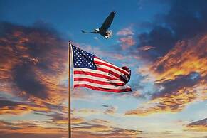 Ocean Sands Beach Boutique Inn - Stay At the Beach