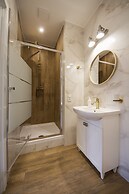 Central Dayflat Apartments