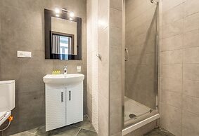 Central Dayflat Apartments