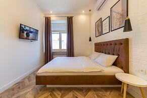 Central Dayflat Apartments