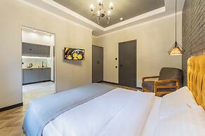 Central Dayflat Apartments
