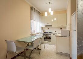 Central Dayflat Apartments