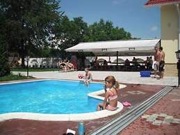 Bajor Panzio Aparthotel Restaurant - Adults Only