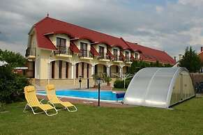 Bajor Panzio Aparthotel Restaurant - Adults Only