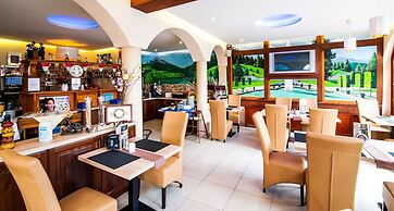 Bajor Panzio Aparthotel Restaurant - Adults Only