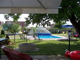 Bajor Panzio Aparthotel Restaurant - Adults Only