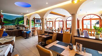 Bajor Panzio Aparthotel Restaurant - Adults Only