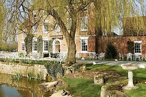 Corse Lawn House Hotel