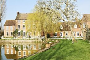 Corse Lawn House Hotel