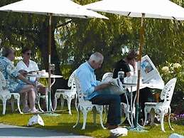 Corse Lawn House Hotel