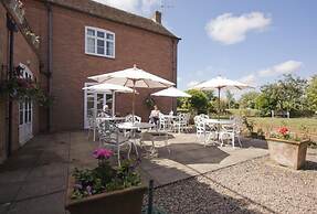 Corse Lawn House Hotel