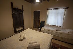 Seven Rock Cave Hotel