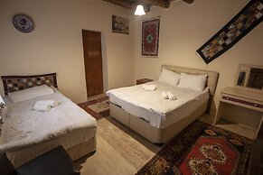 Seven Rock Cave Hotel