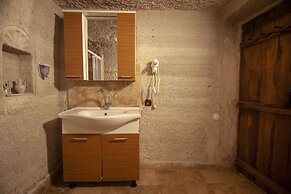 Seven Rock Cave Hotel