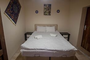 Seven Rock Cave Hotel