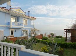 Cundavilla Hotel & Suites