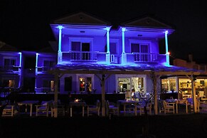 Cundavilla Hotel & Suites