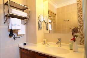 Cundavilla Hotel & Suites