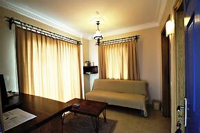 Cundavilla Hotel & Suites