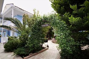 Cundavilla Hotel & Suites