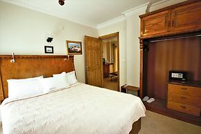 Cundavilla Hotel & Suites