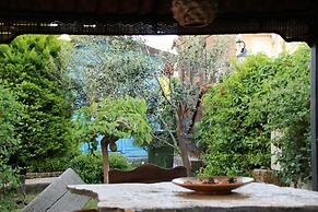 Cundavilla Hotel & Suites