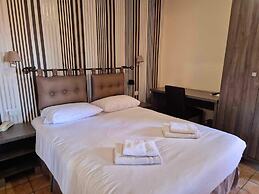 Logis Hôtel Le Mistral - Restaurant - Montélimar sud