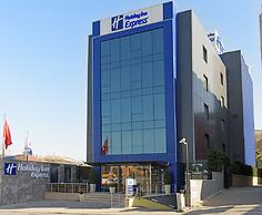 Holiday Inn Express Istanbul Altunizade, an IHG Hotel