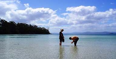 Bruny Island Escapes and Hotel Bruny