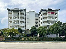 Tune Hotel KLIA Aeropolis
