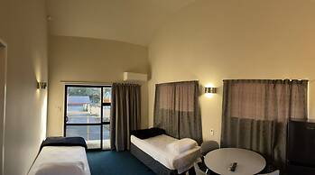 Rayland Epsom Motel