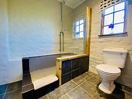 Bella Manga Country Escape