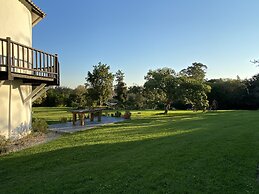 Bella Manga Country Escape