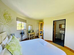 Bella Manga Country Escape