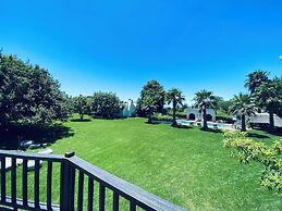 Bella Manga Country Escape