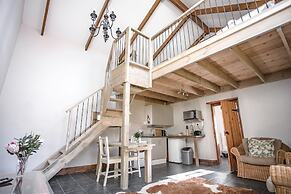 Bella Manga Country Escape