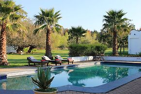 Bella Manga Country Escape