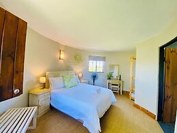 Bella Manga Country Escape