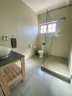 Bella Manga Country Escape