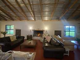 Bella Manga Country Escape