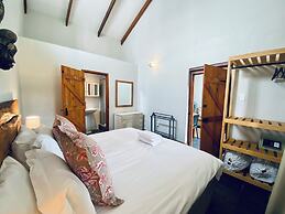 Bella Manga Country Escape