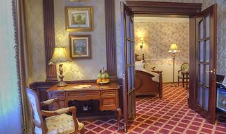 Frederic Koklen Boutique Hotel