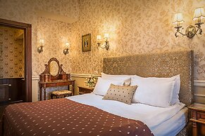 Frederic Koklen Boutique Hotel