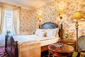 Frederic Koklen Boutique Hotel