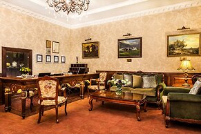 Frederic Koklen Boutique Hotel