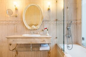 Frederic Koklen Boutique Hotel