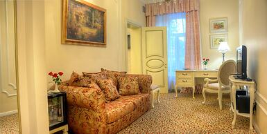 Frederic Koklen Boutique Hotel